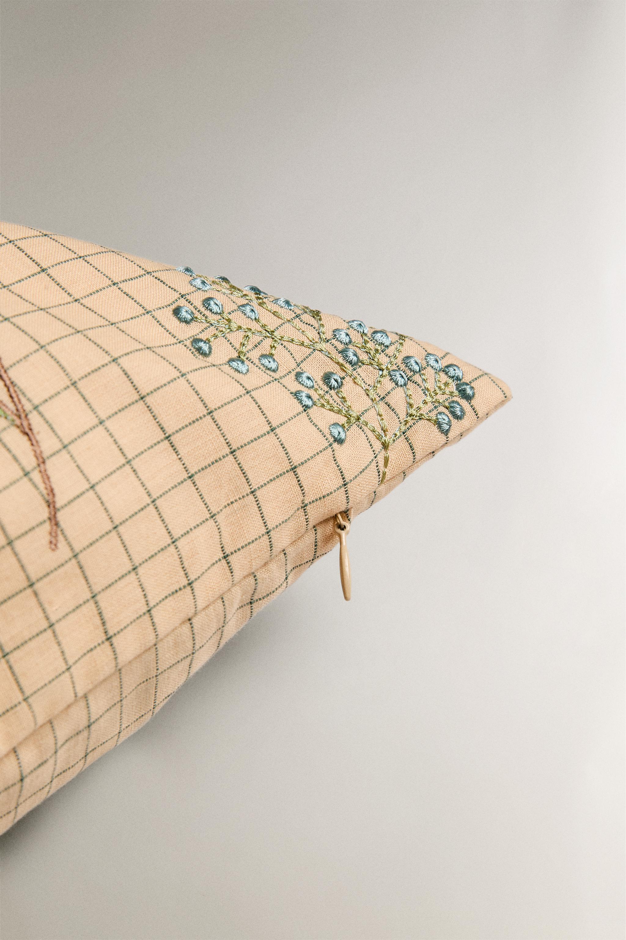 EMBROIDERED FLORAL THROW PILLOW COVER